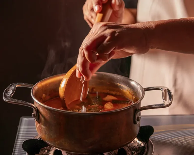 how salt affects aroma as salt is added to a steaming hot sauce