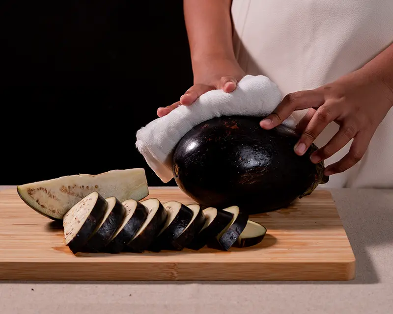 how salt affects flavour by changing aubergine texture and moisture