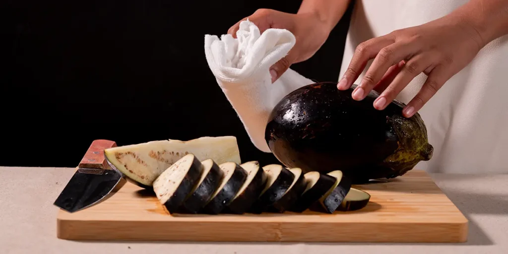 How to salt vegetables like aubergine before cooking