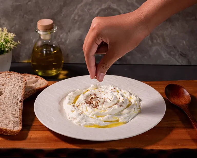 how to salt yogurt with olive oil and warm bread