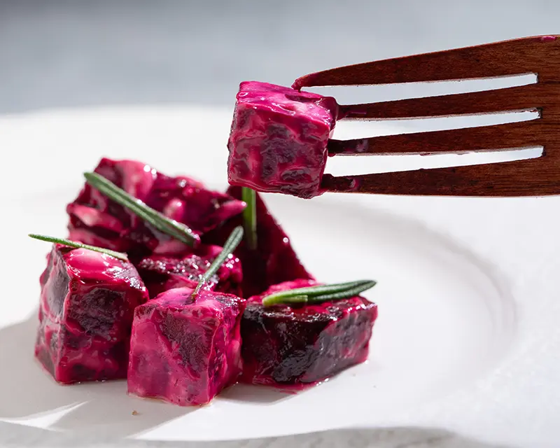 How to season beets served with herbs and creamy dressing