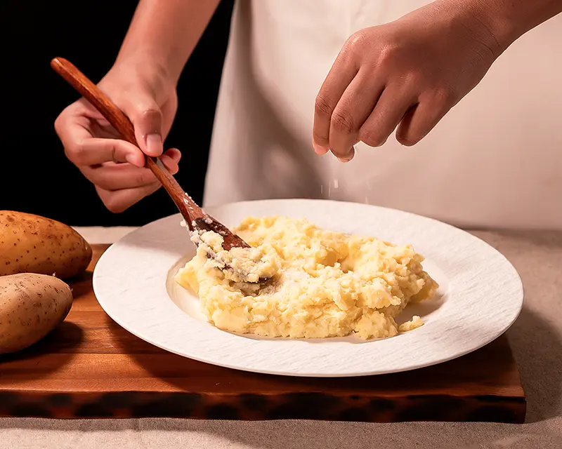 How to season mashed potatoes after adding butter or cream