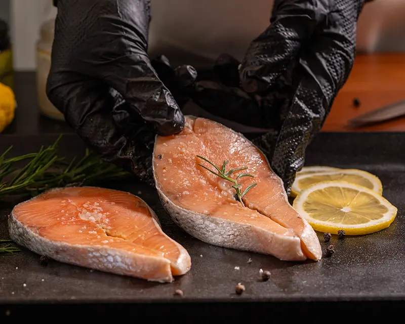How to season salmon by resting salted salmon steaks before cooking.
