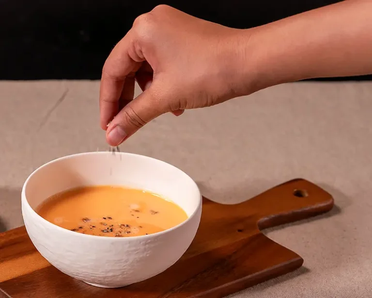 When to salt eggs before cooking scrambled eggs